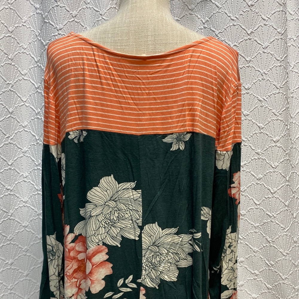 ODDY size 3X Floral and Striped coral and green oversized asymmetrical stretch - Picture 10 of 13